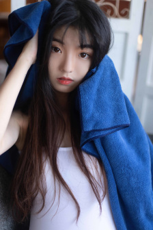 秘书跪趴撅着给人玩弄
